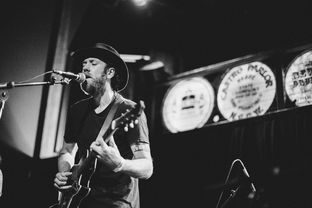 开云体育APP下载-美洲杯明星大爆发：精彩表演，万人瞩目！，美洲杯原名